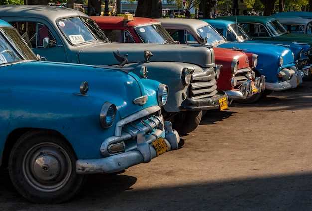 Factores que influyen en el valor de los autos emblemáticos en colecciones privadas